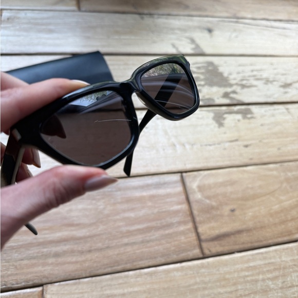 YSL 462 sulpice- worn twice great condition - Picture 14 of 14